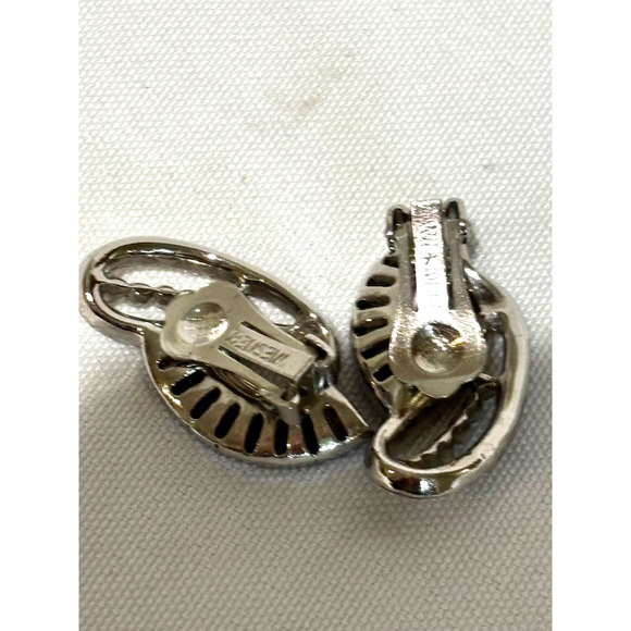 Weisner Baguettes Silver Simulated Sapphire & diamond vintage clip on earrings - Picture 4 of 6